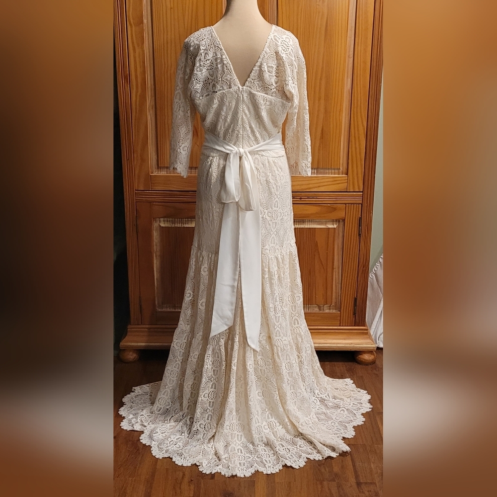 Kite and Butterfly French Lace "Rena" Boho Gown - Size Small - Picture 3 of 16